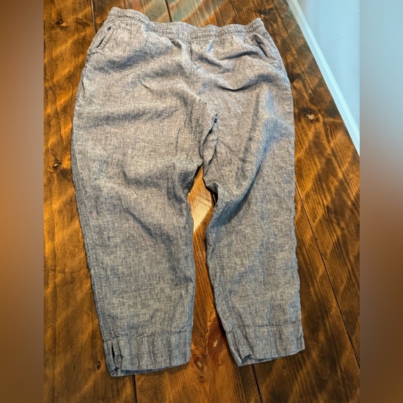 LL Bean 100% Linen Chambray Capri Pant Sz 18 Blue, elastic waist - Picture 1 of 9